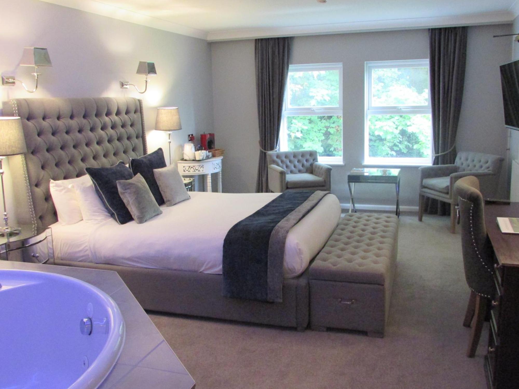 Habitación Doble Deluxe con bañera de hidromasaje - Cama extragrande - No fumadores